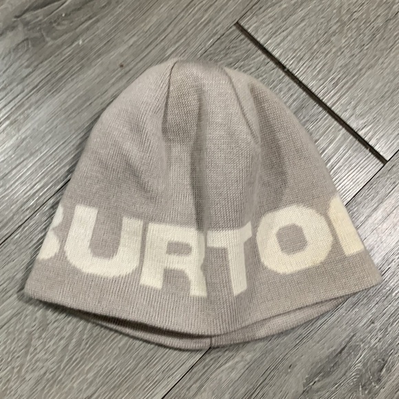 Burton Snowboards Reversible Beanie Snowboarding Taupe & Cream - Picture 1 of 6